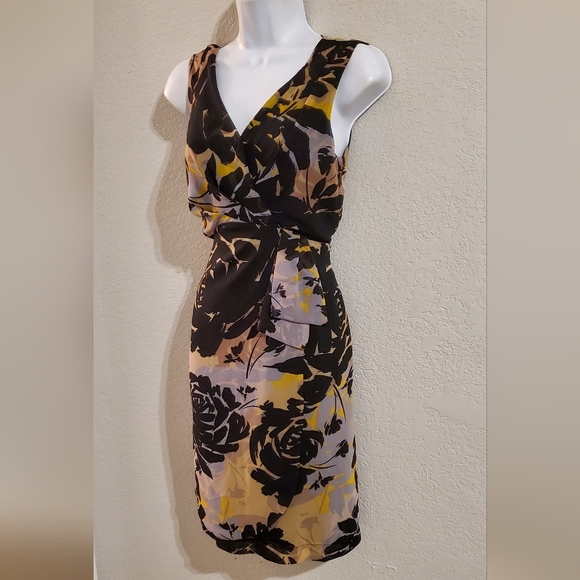 Banana Republic Lilac Crêpe Floral Silky Sheath Cocktail Dress Size 4 - Picture 5 of 8